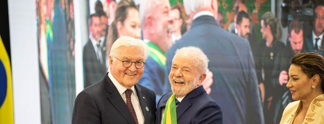 Lula e o presidente da Alemanha, Frank-Walter Steinmeier — Foto: HERMES DE PAULA