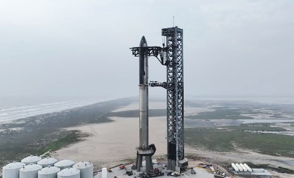 Starship: nave da SpaceX, de Elon Musk, deverá alçar voo nesta segunda-feira — Foto: Reprodução