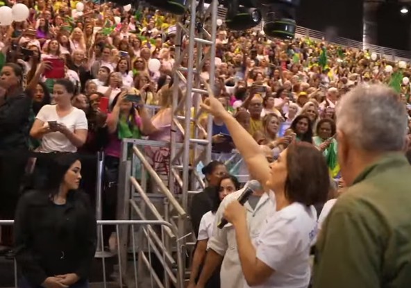 Michelle Bolsonaro na chegada ao Rio Centro para o evento do PL Mulher