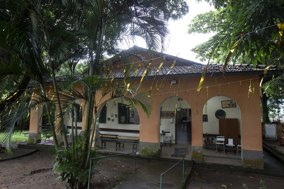 Novos ares: último pavilhão a ser desativado, o antigo Núcleo Franco da Rocha hoje abriga um centro de convivência com atividades culturais e esportivas — Foto: Alexandre Cassiano