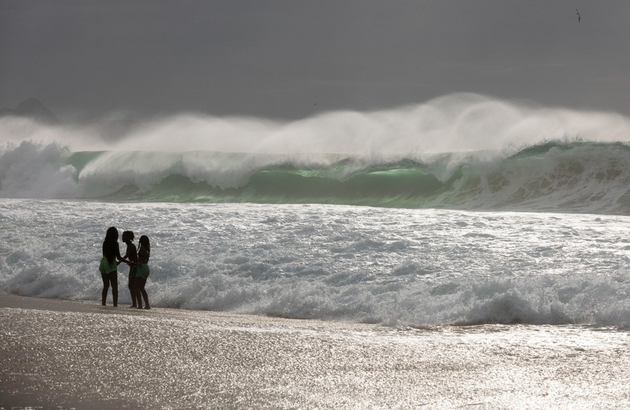 Mar no Rio de Janeiro durante a primeira ressaca de 2024