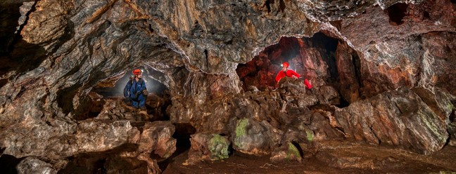 Fotógrafos mundiais em caverna na Amazônia — Foto: Divulgação