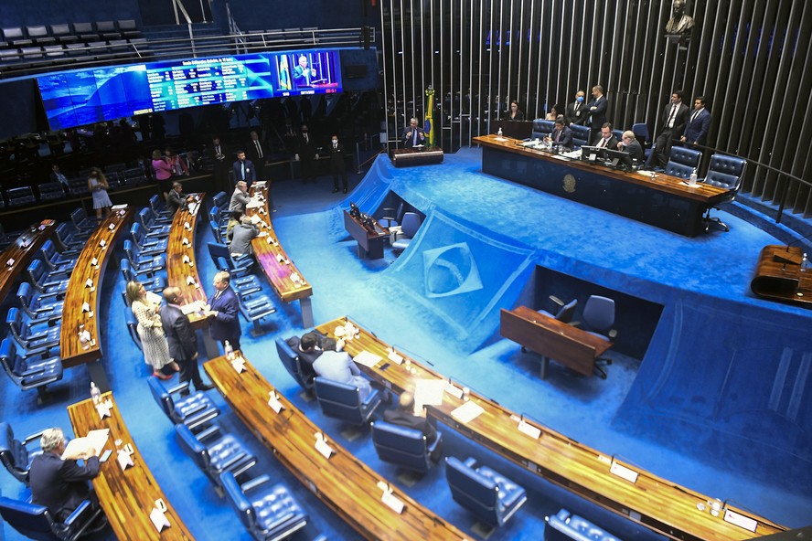 Senadores aprovam 'PEC da Transição'