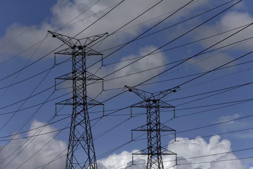 Torres de transmissão de energia no Rio de Janeiro