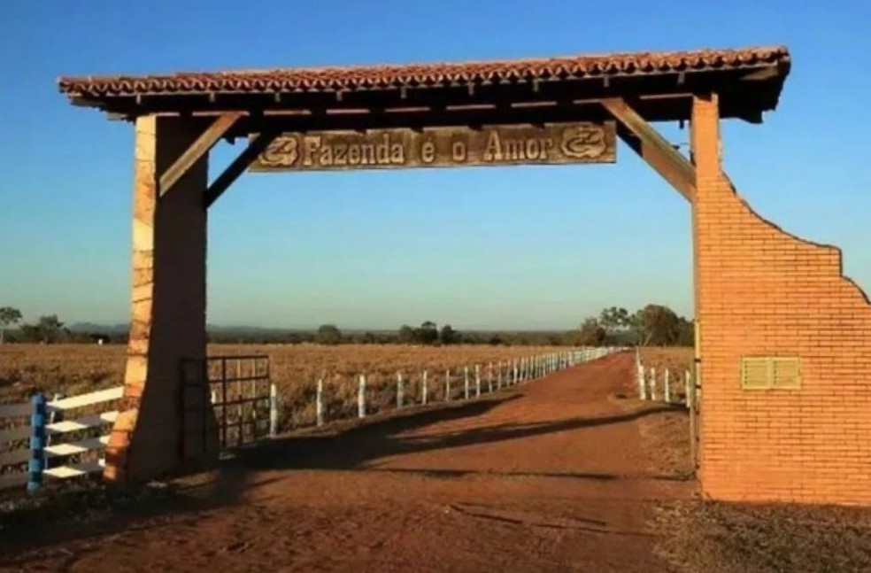 Fazenda de Zezé Di Camargo — Foto: reprodução