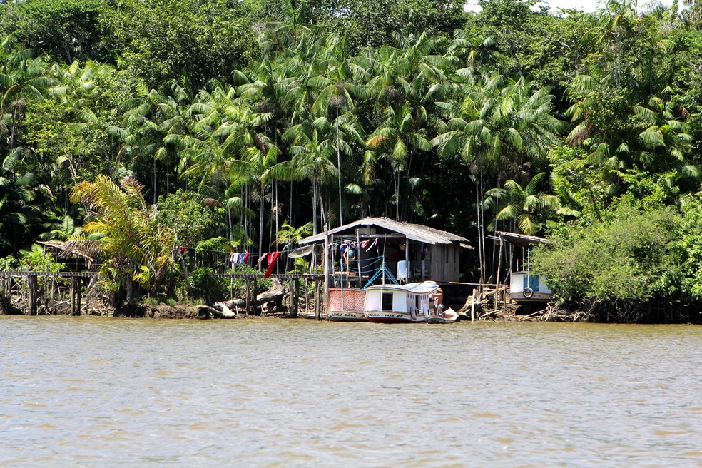 População ribeirinha na Ilha de Marajó — Foto: Carlos Ivan/Divulgação
