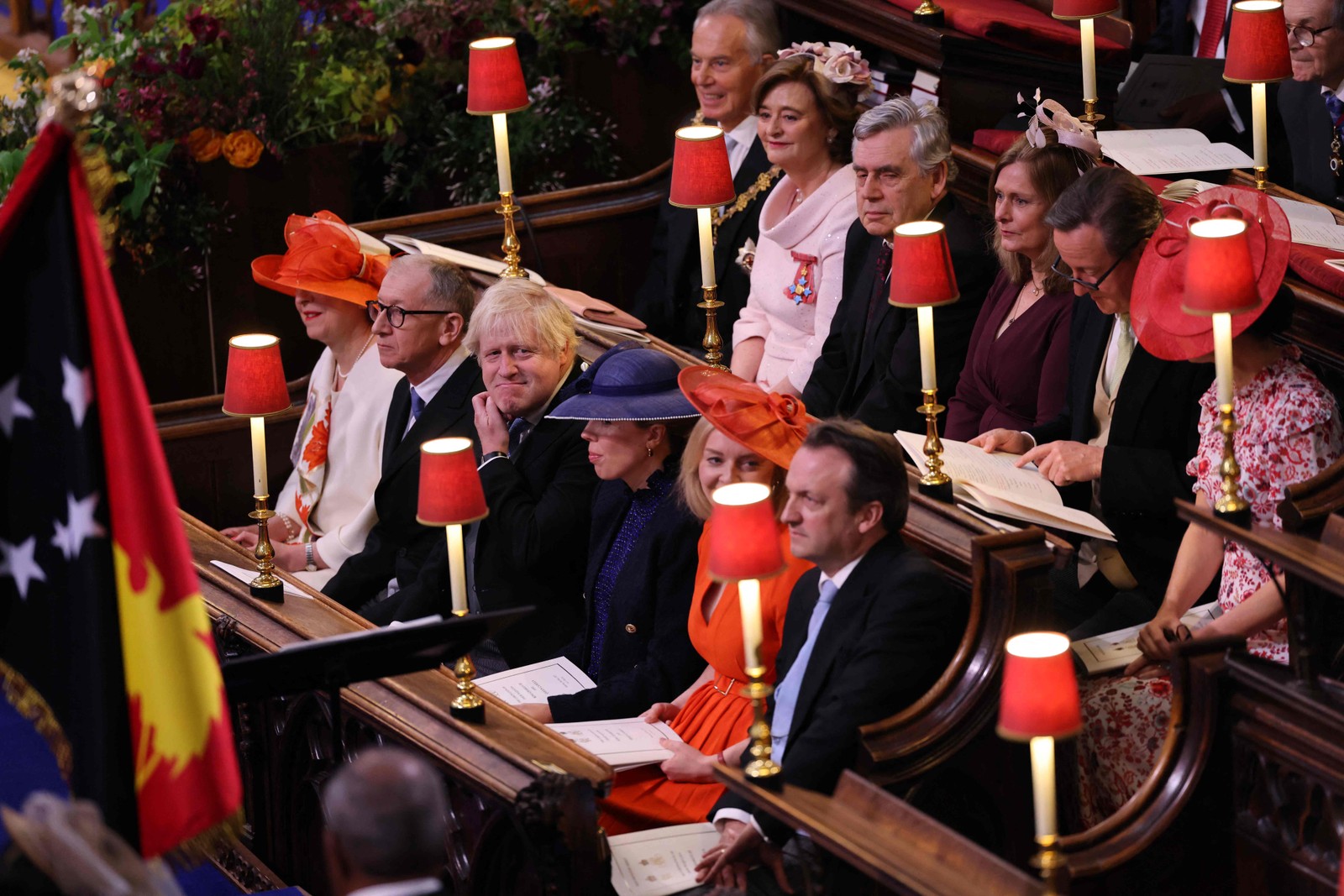 Ex-primeiros-ministros britânicos, incluindo Theresa May, Boris Johnson, Liz Truss, David Cameron, Tony Blair e Gordon Brown, durante a coroação de Charles na Abadia de Westminster — Foto: Richard POHLE / POOL / AFP