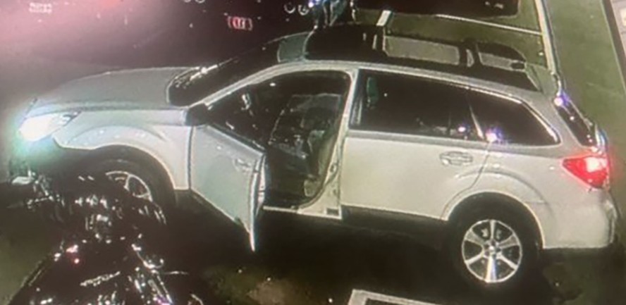 Polícia dos EUA divulga foto do carro do suspeito de ataque a tiros no Maine