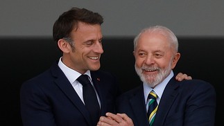 Lula e o presidente francês Emmanuel Macron no Palácio do Planalto, Brasília — Foto: Cristiano Mariz/Agência O Globo