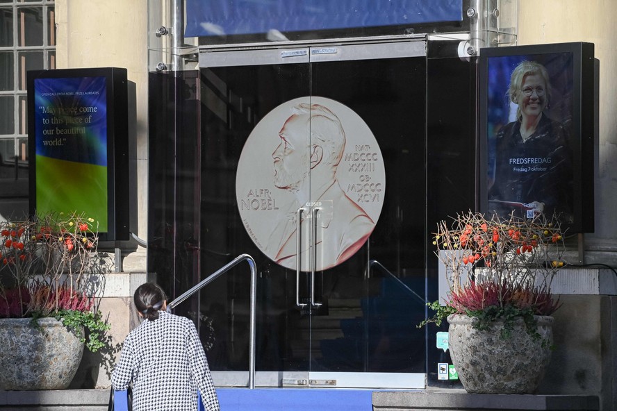 Entrada do Museu Nobel, em Estocolmo, na Suécia