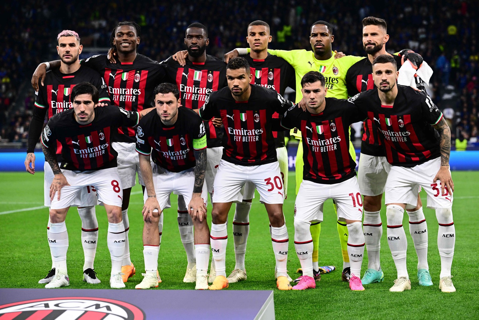 A formação do AC Milan para a segunda partida da semifinal da Champions League entre Inter de Milão e AC Milan — Foto: Marco BERTORELLO / AFP