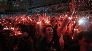 Público em show do Coldplay no Estádio Nilton Santos (Engenhão), no Rio de Janeiro, em 25 de março de 2023 — Foto: Lucas Tavares / O Globo