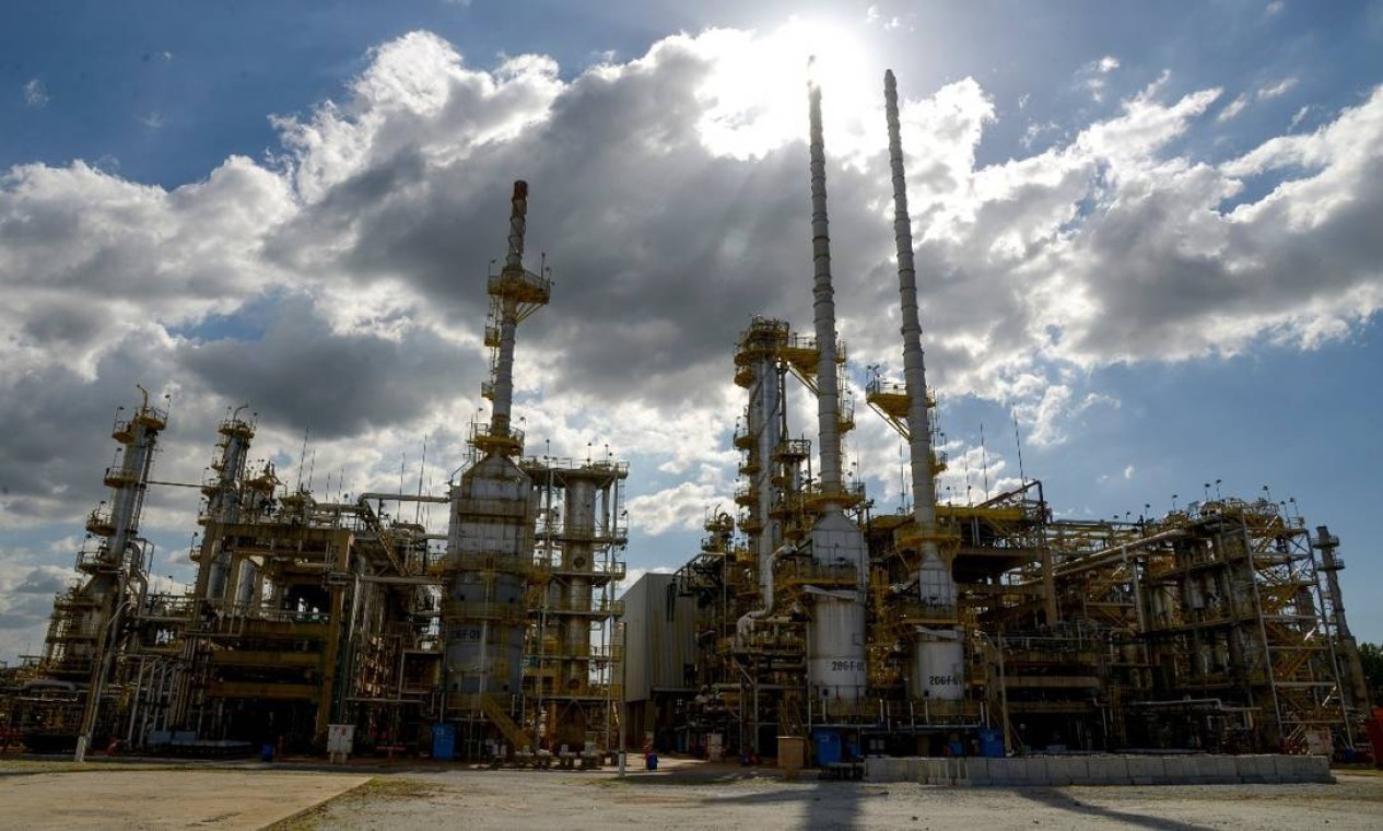 A Petrobras também já vendeu a Unidade de Industrialização do Xisto (SIX) para o grupo F&M por R$ 178 milhões. A SIX fica localizada em São Mateus do Sul (PR) sobre uma das maiores reservas mundiais de xisto — Foto: Divulgação