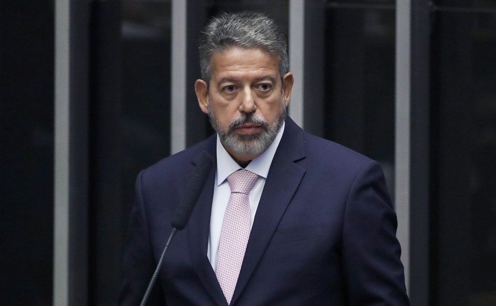 Arthur Lira no Congresso: ele disse que o Orçamento não pode ser exclusivo “de uma burocracia técnica que, apesar do preparo, não foi eleita para escolher as prioridades da nação e não gasta sola de sapato percorrendo os pequenos municípios”.  — Foto: Zeca Ribeiro/Câmara dos Deputados