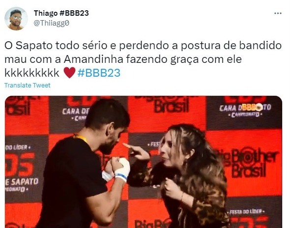 Quando Amanda e Cara de Sapato simularam a encarada pré luta na última festa do líder — Foto: Reprodução/Twitter