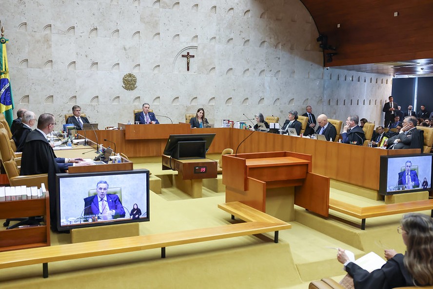 Plenário do STF durante sessão de julgamento