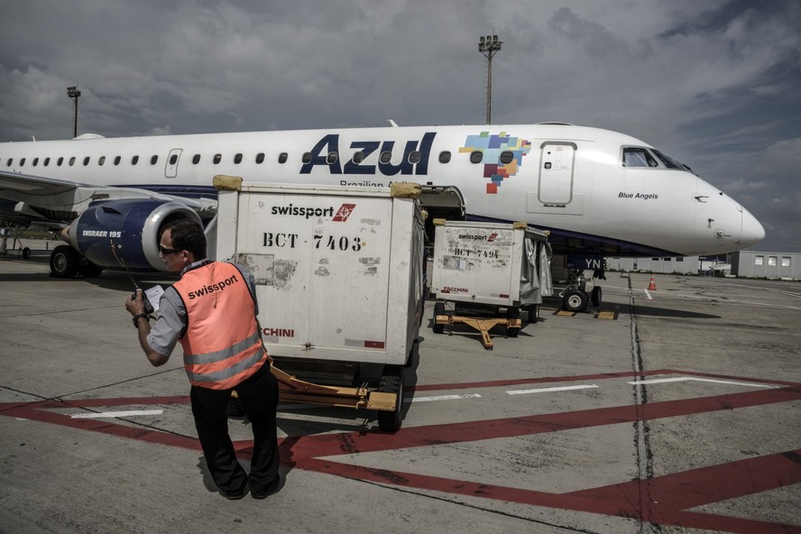 Avião da Azul no Aeroporto de Viracopos, em Campinas