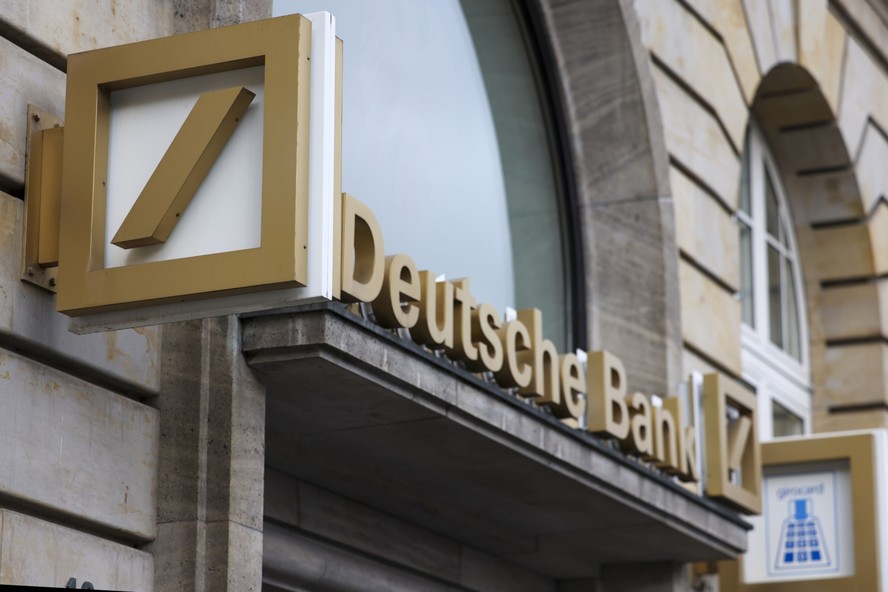 Deutsche Bank vai cortar bônus por uo indevido de WhatsApp