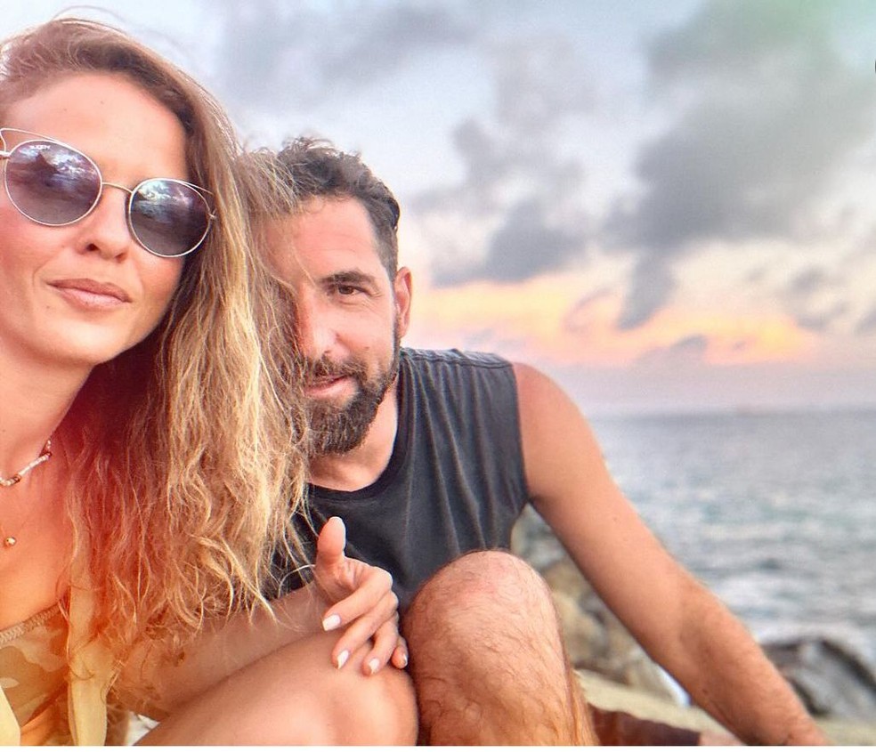 Fernanda de Freitas e o marido, Simão Felipe — Foto: Reprodução/Instagram