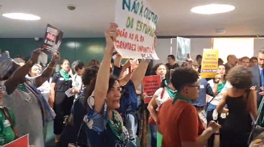 Ato contra PL Antiaborto na Câmara foi bloqueado por policiais legislativos