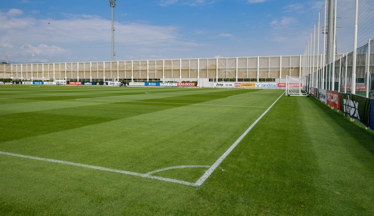 A reforma do CT, que aconteceu de 2013 a 2018, não trouxe mudanças para o gramado: todos os quatro campos possuem grama natural — Foto: Divulgação/Juventus