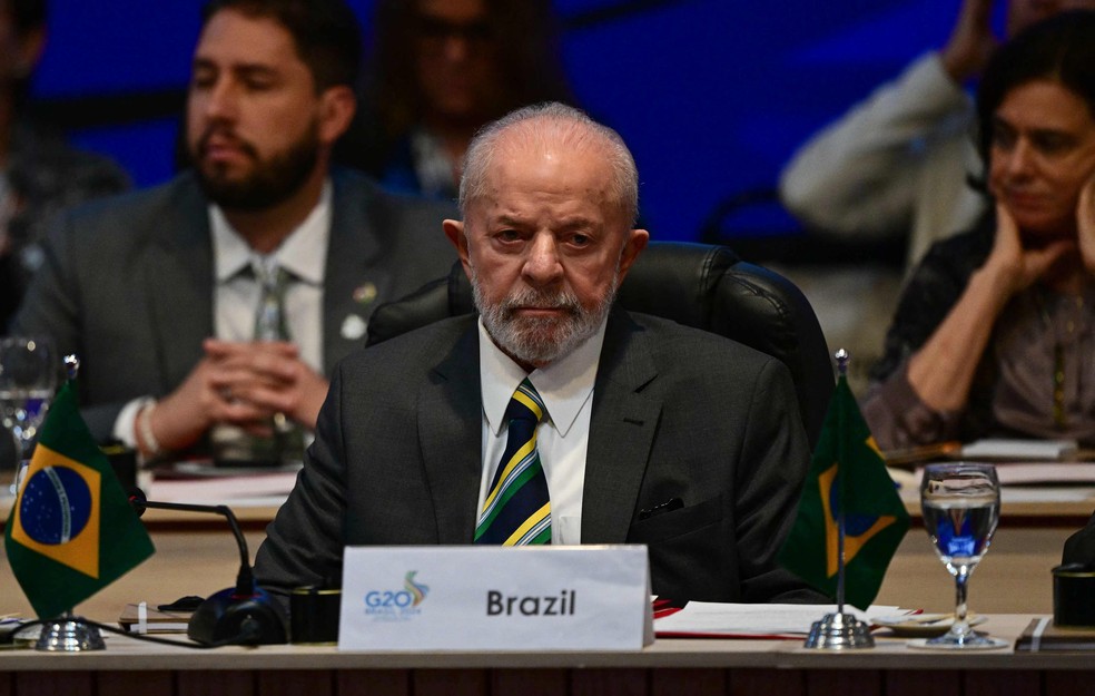 O Presidente brasileiro Luiz Inácio Lula da Silva assiste ao pré-lançamento da Aliança Global contra a Fome e a Pobreza, no âmbito da Reunião Ministerial do G20 no Rio de Janeiro, Brasil, em 24 de julho de 2024. — Foto: AFP