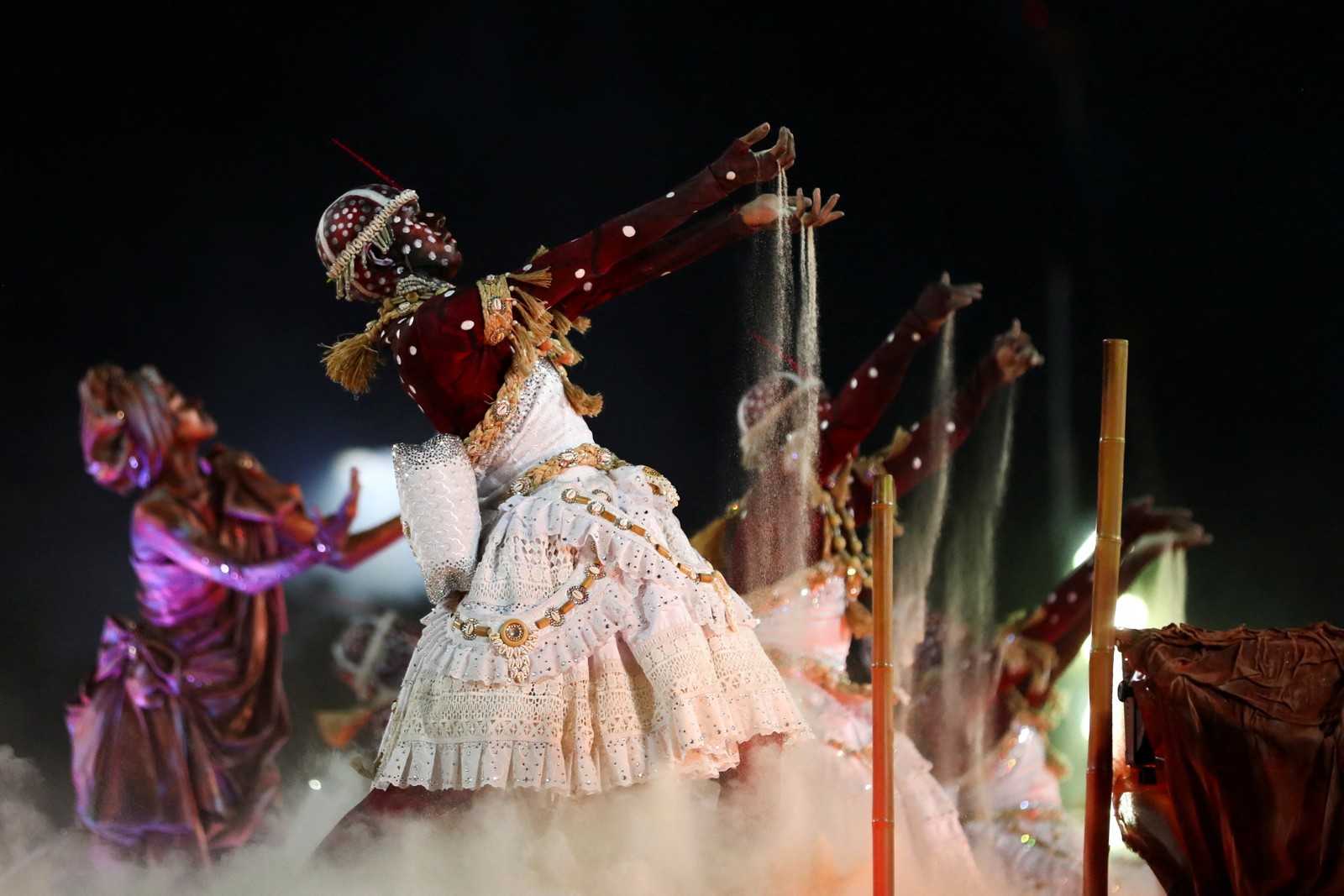 Desfile do Salgueiro levantou a Sapucaí com enredo sobre a cultura negra REUTERS