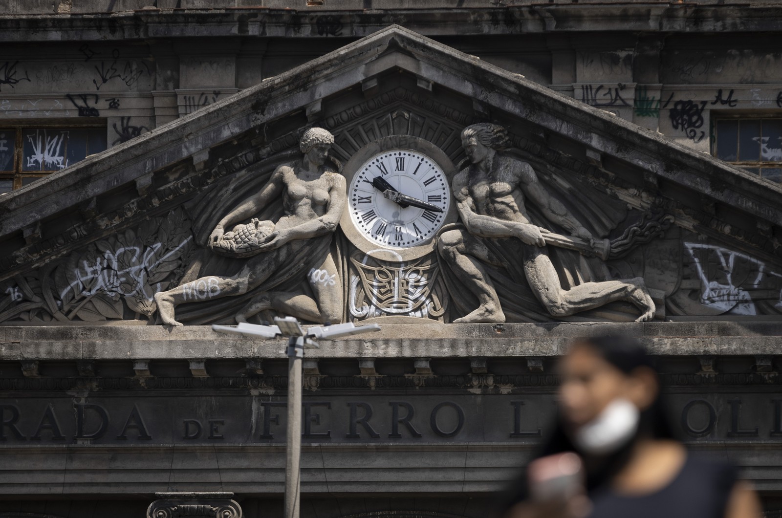 O prédio histórico da União na Estação Ferroviária Leopoldina, no Centro do Rio, passará por reformas e será destinado a atividades culturais, educacionais e comerciais — Foto: Márcia Folleto