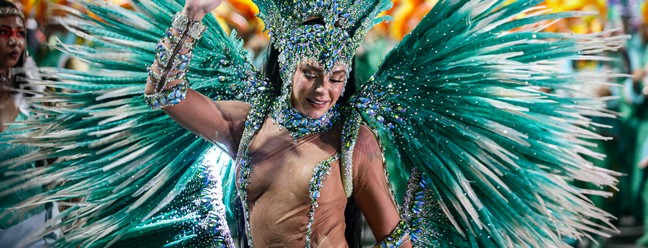 Fabíola de Andrade, rainha de bateria da Mocidade — Foto: Guito Moreto