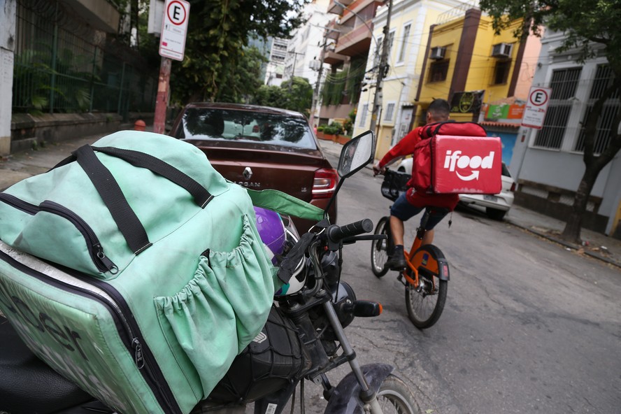 Entregador do iFood nas ruas do Rio