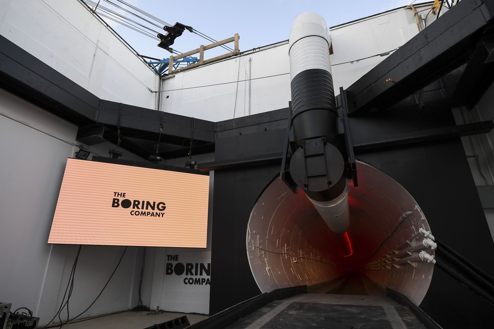 The Boring Company se dedica a projetos de infraestrutura, o mais famoso é a construção de um túnel de alta velocidade — Foto: Robyn Beck/Pool via Bloomberg