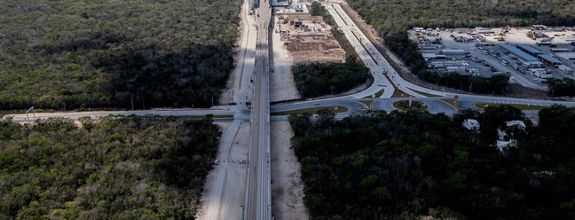 Construção de ferrovia para 'Trem Maya' ameaça joia da natureza no México — Foto: Carl de Souza/AFP