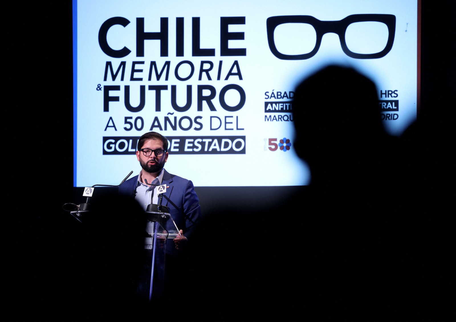  O presidente chileno Gabriel Boric participa de uma cerimônia comemorativa do 50º aniversário do golpe do general Pinochet no Chile, na Casa América em Madri - Foto Thomas COEX / AFP