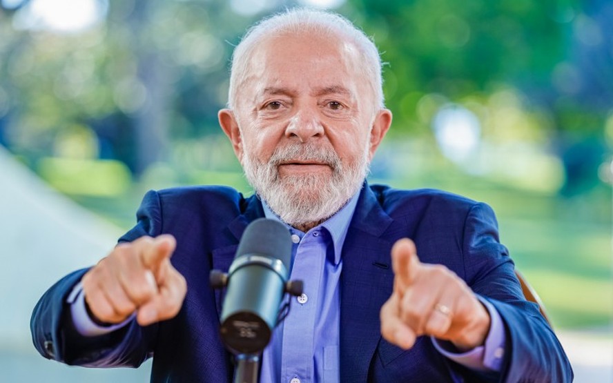O presidente Luiz Inácio Lula da Silva em entrevista à rádio CBN