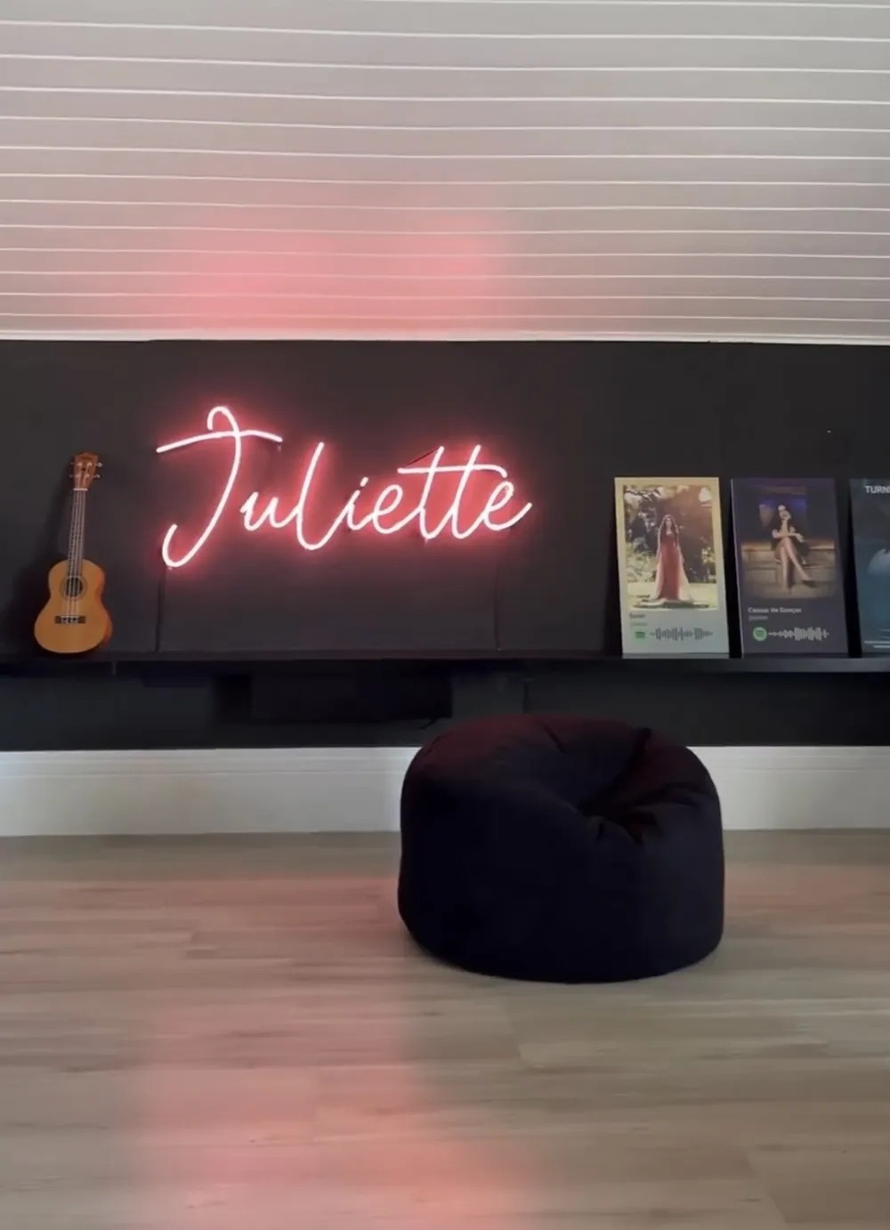 Casa de Juliette, campeã do "BBB" 21, tem estúdio para gravação de músicas. A ex-sister mora de aluguel no Rio de Janeiro e está em busca de um novo imóvel — Foto: Reprodução/Redes sociais