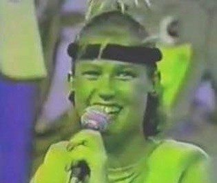 O início da carreira de Xuxa nos anos 1980 na TV Manchete faz parte da "era Xuxa Verde". As imagens de baixa qualidade das fitas VHS também viraram meme nos dias atuais — Foto: Reprodução