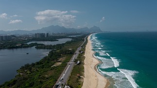 A Reserva manteve a Bandeira Azul por dois anos, até 2022, e,  para reconquistar selo, foi beneficiada com cercamento da área de restinga, instalação de posto de bombeiros, recuperação da calçada e retirada de fiação exposta — Foto: Brenno Carvalho/04-08-2020