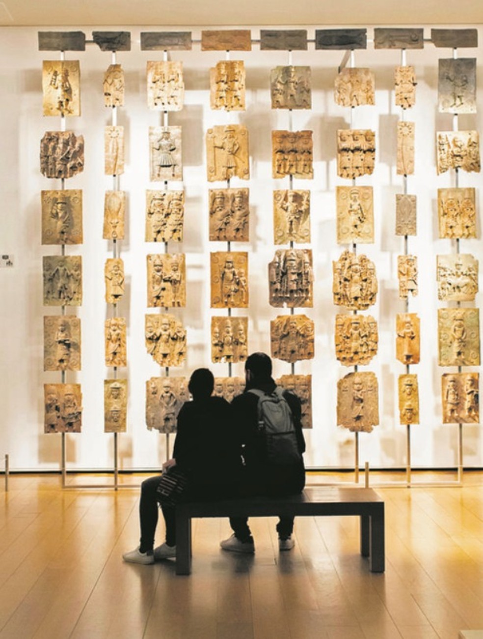 Museu Britânico, em Londres, exibe dezenas de obras de Benin: “Saques coloniais”, diz especialista — Foto: LAUREN FLEISHMAN