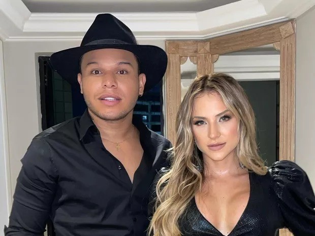 A ex-"BBB" Gabi Martins e o cantor Thierry decidiram terminar em janeiro