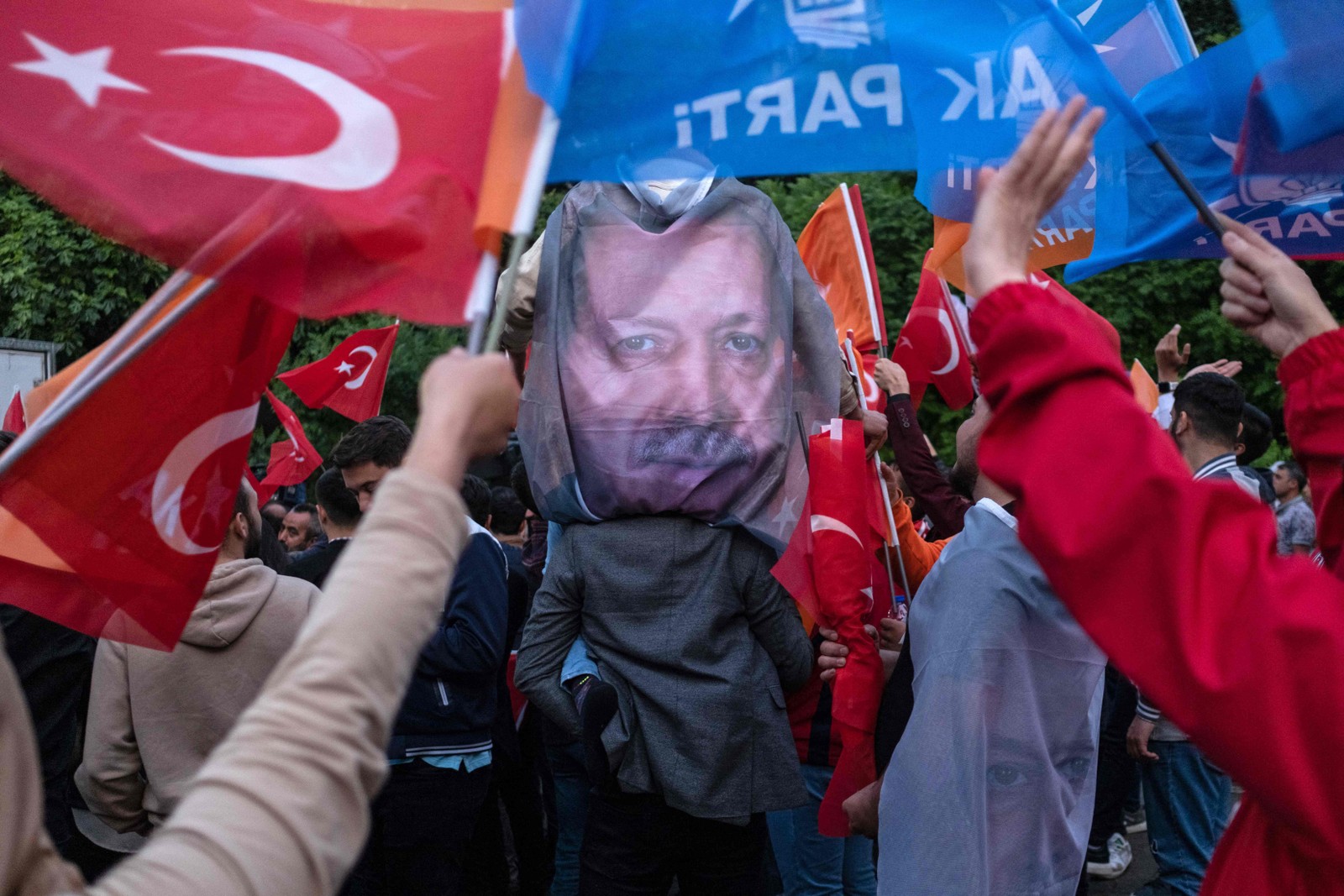 Recep Tayyip Erdogan se reelege na Turquia, vencendo a disputa com 52,1% dos votos.— Foto: Can EROK / AFP