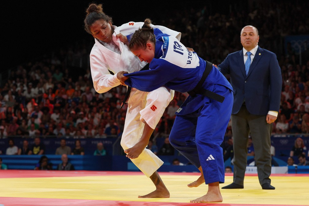 Rafaela Silva definiu a disputa — Foto: Jack GUEZ / AFP