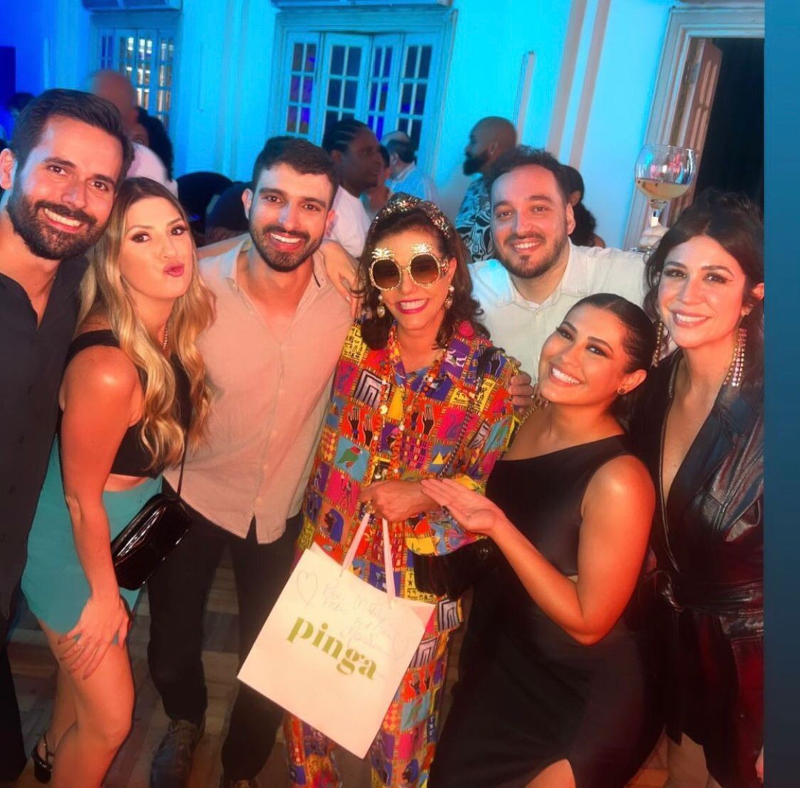 Aniversário de casamento de Fábio Porchat teve Narcísa, Dani Calabresa, Thaynara OG e Foquinha — Foto: Reprodução/Instagram