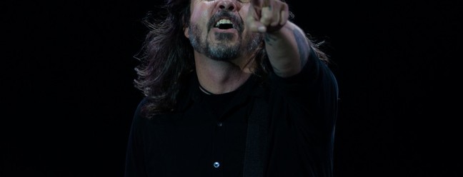 O Foo Fighters foi a última atração do palco Skyline, e o show mais aguardado da noite. Na imagem, o vocalista Dave Grohl — Foto: Edilson Dantas/O Globo