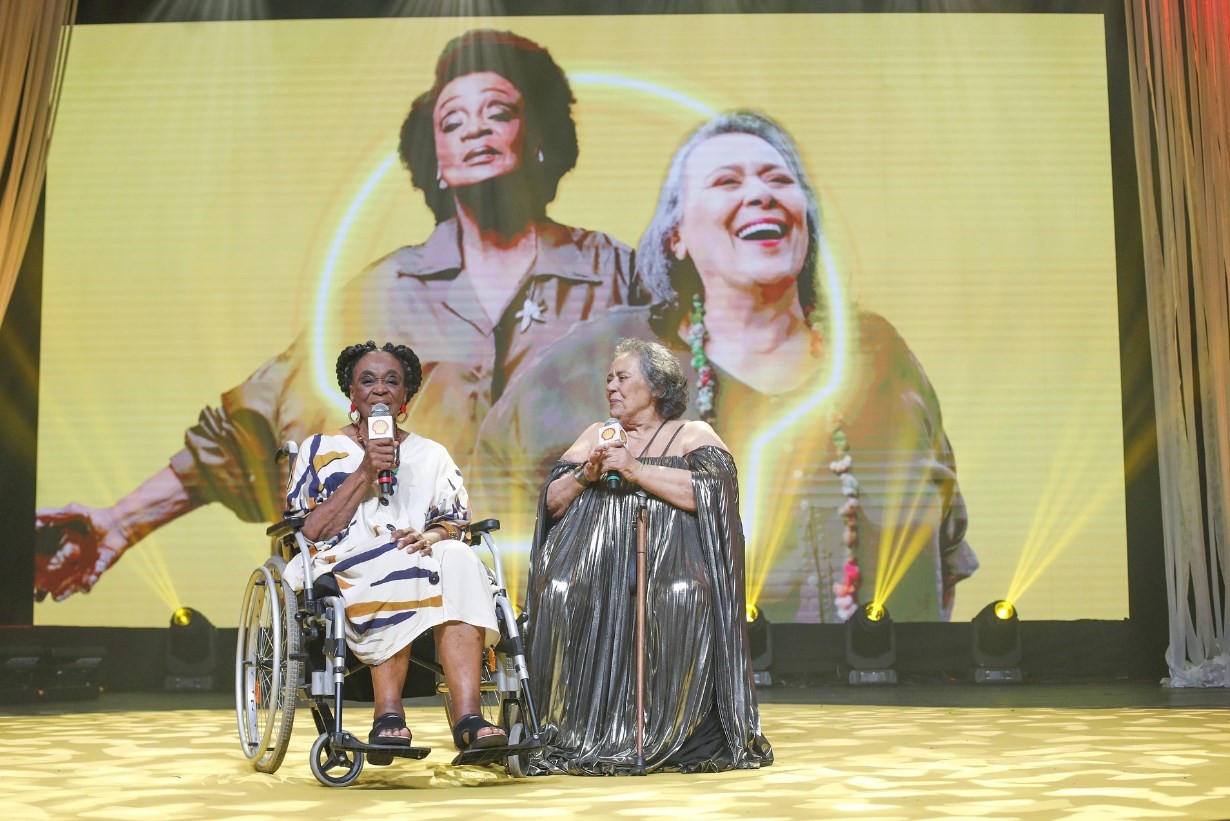 As atrizes Léa Garcia e Teuda Bara são homenageadas no Prêmio Shell — Foto: Divulgação