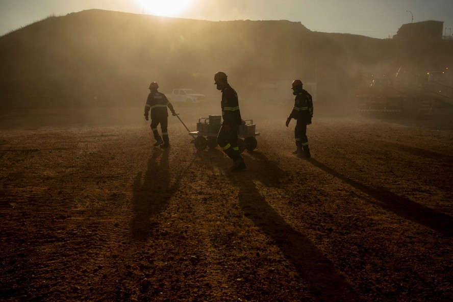 Trabalhadores do setor de mineração em Minas Gerais.