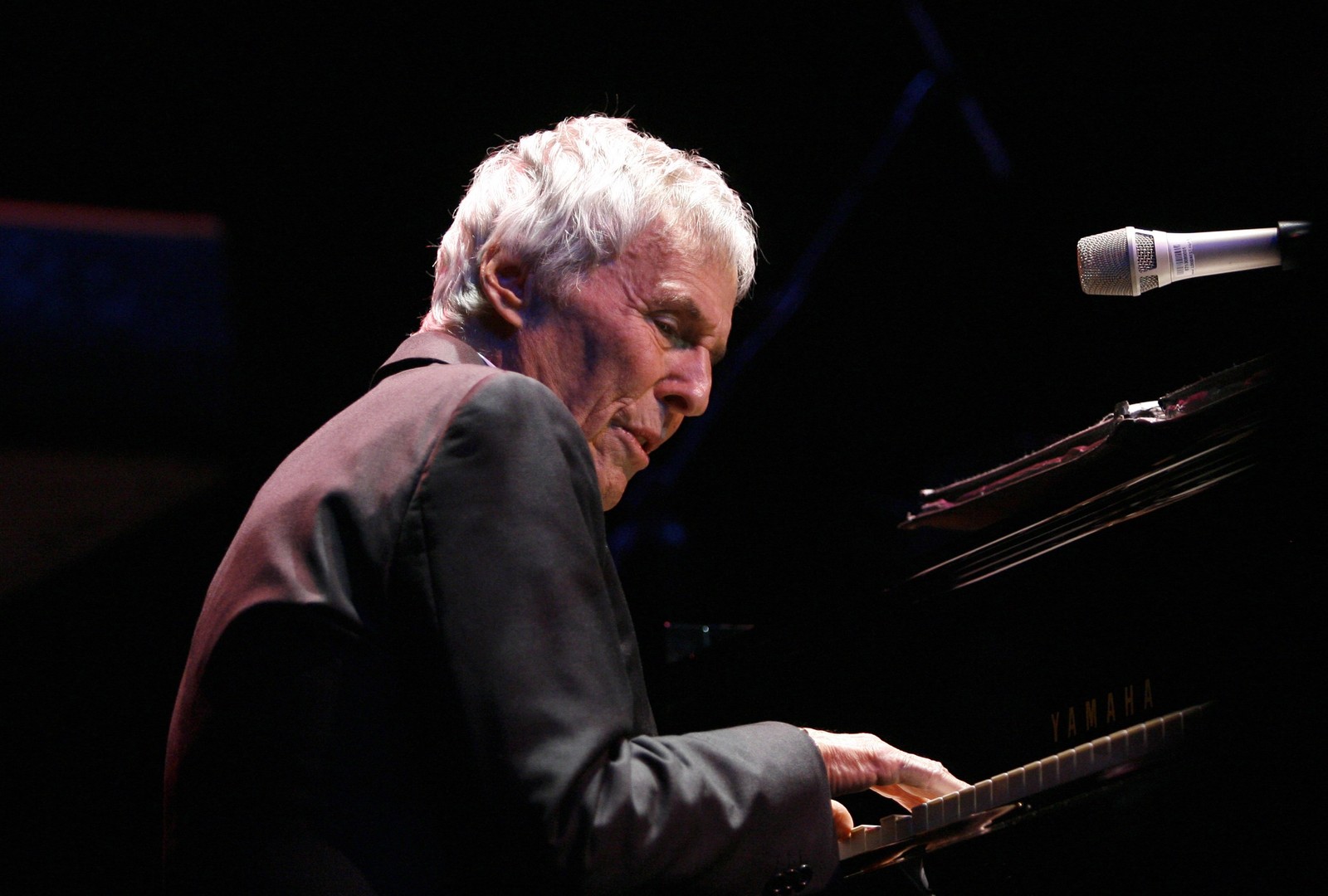 Burt Bacharach (12/05/1928 – 08/02/2023)