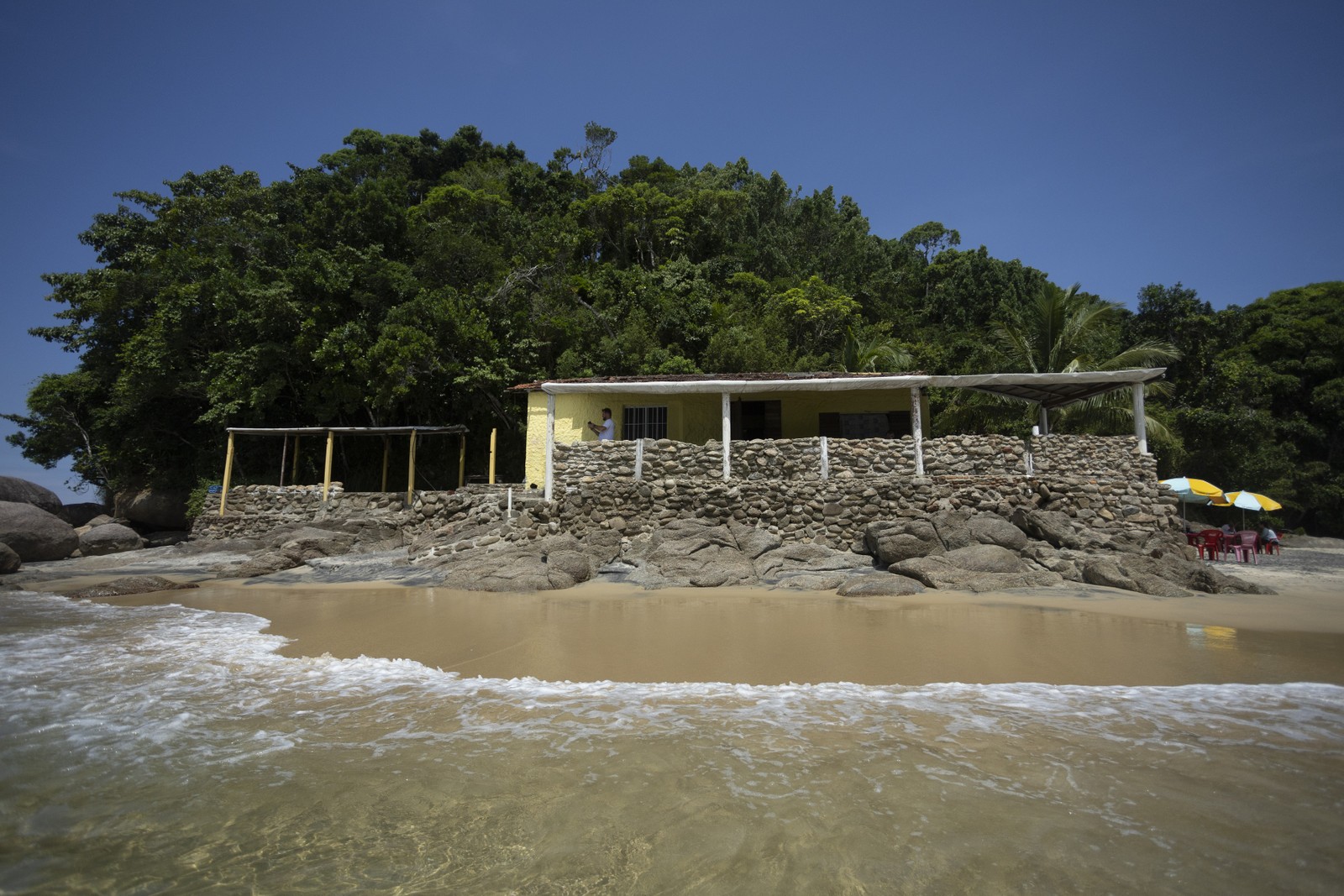 A Ilha do Cocanha, em Caraguatatuba (SP), está à venda por R$ 7 milhões — Foto: Maria Isabel Oliveira/Agência O Globo