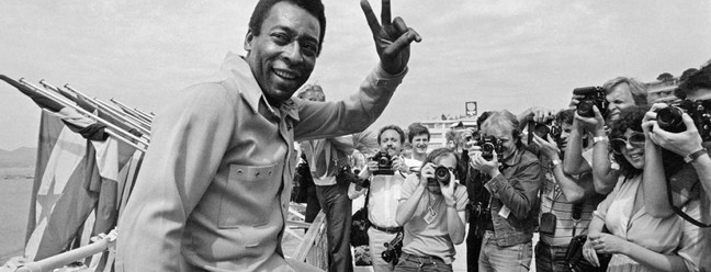 Pelé, lenda viva do futebol, em maio de 1981, durante o 34º Festival Internacional de Cinema de Cannes  — Foto: RALPH GATTI / AFP