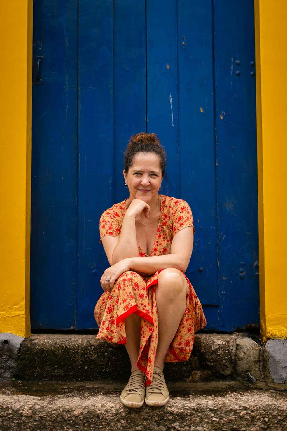 A escritora mineira Carla Madeira, autora do best-seller "Tudo é Rio" — Foto: Rebecca Maria