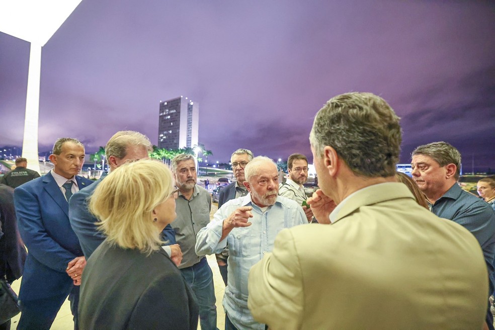 Lula vai ao STF após visitar dependências do Palácio do Planalto na noite dos atos golpistas, em 8 de janeiro — Foto: Ricardo Stuckert